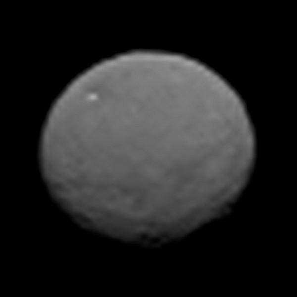 Ceres in grayscale from NASA's Dawn spacecraft during its 2015 approach
