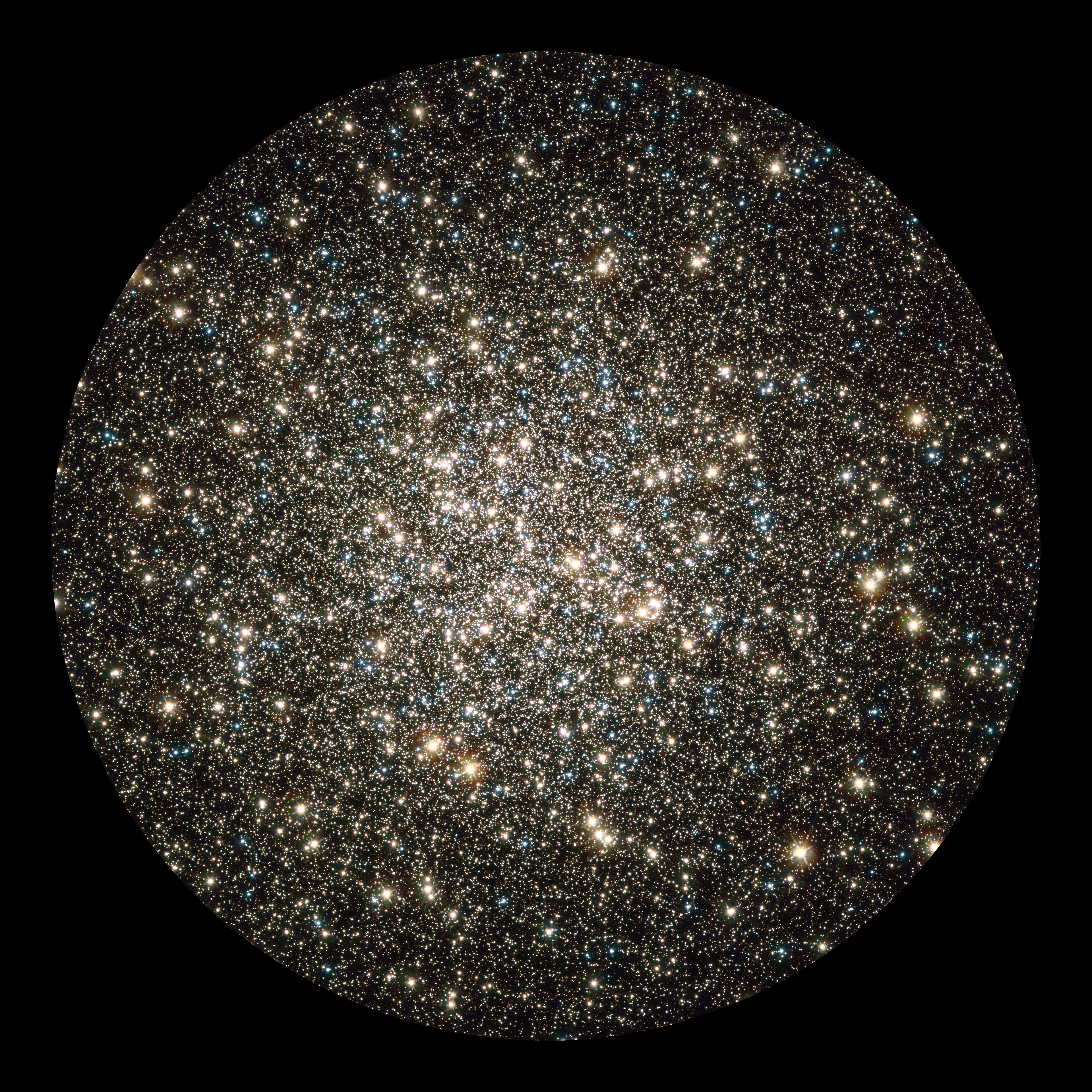Wide ground-based image of M13 globular cluster